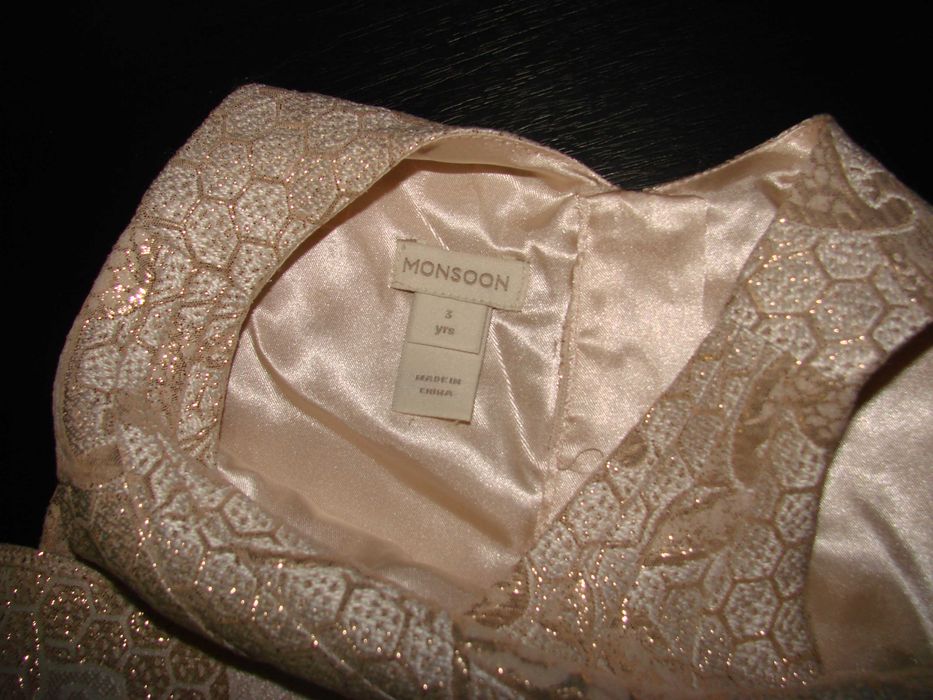 шикарное золотое платье Monsoon 2-3 г как новое!