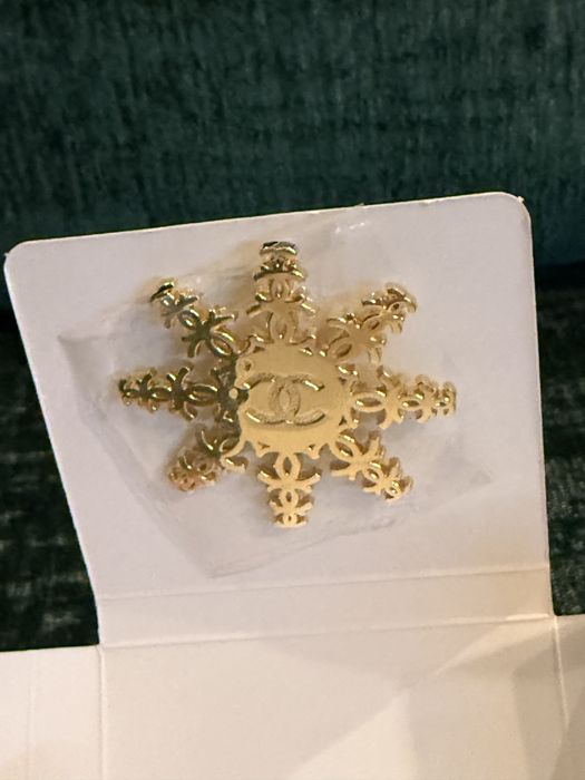 Брошка Шанель оригінал
