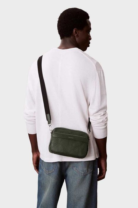 100% ОРИГІНАЛ Calvin Klein Emboss olive monogram crossbody NEW сумка чоловіча через плече оливкова нова колекція 2026
