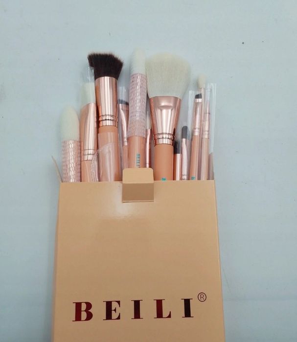 Zestaw do makijażu pędzle beili