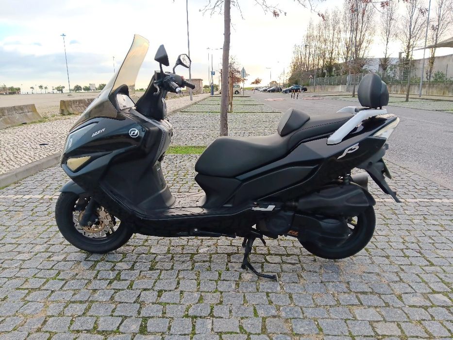 Vendo DAELIM S3 125 de 2012