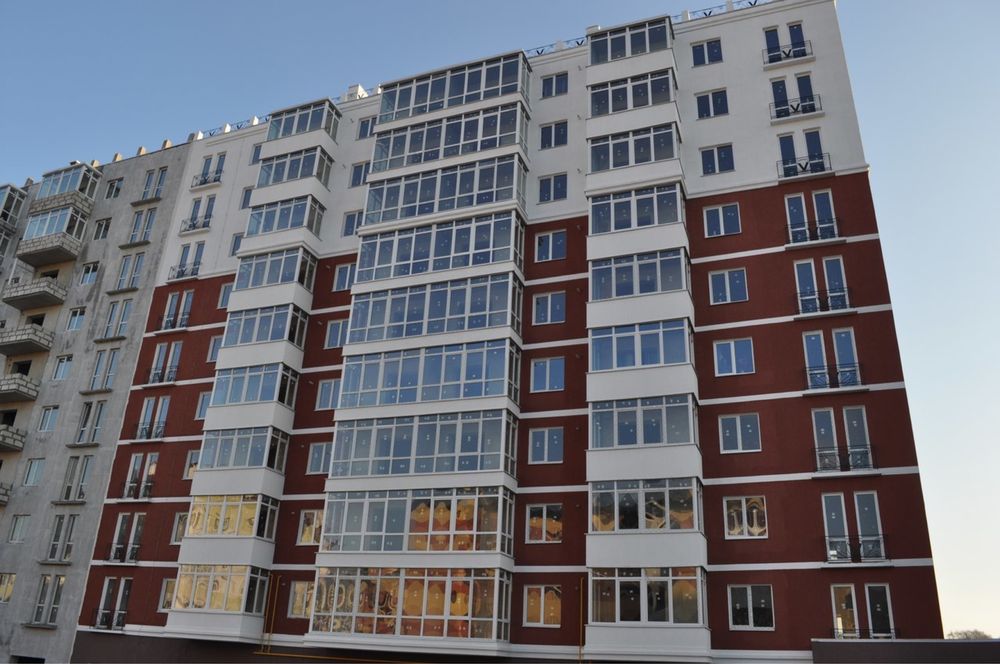 Продаж 2 кім квартири в зданому та заселеному будинку біля Львова ( Винники)  з гаражем