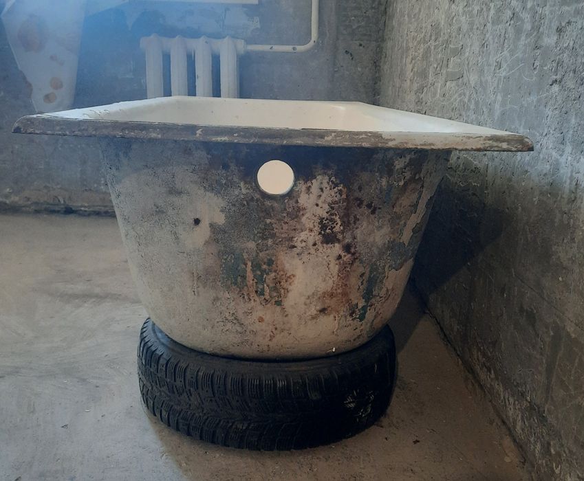 Продам чугунную ванну 150×70