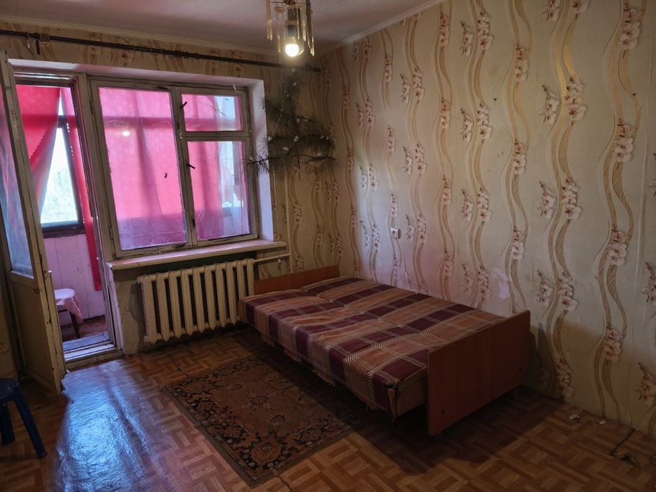 Продается гостинка Киевский рынок