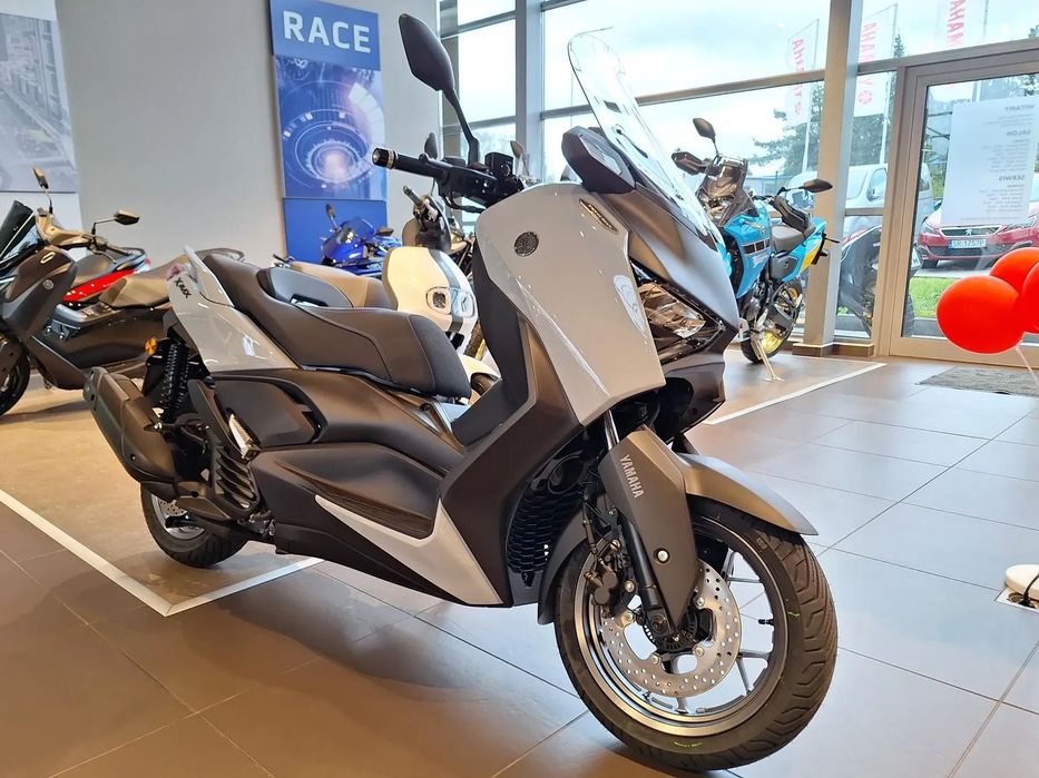 Yamaha X-max Yamaha X-MAX 125 Tech Max + 2025 \\ NOWOŚĆ //