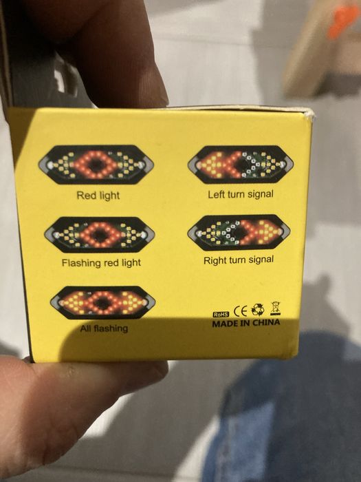 Luzes de bicicleta com mudança de direção  por comando