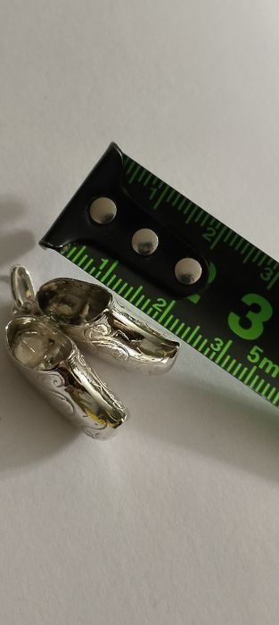 Pendente em prata sapatos