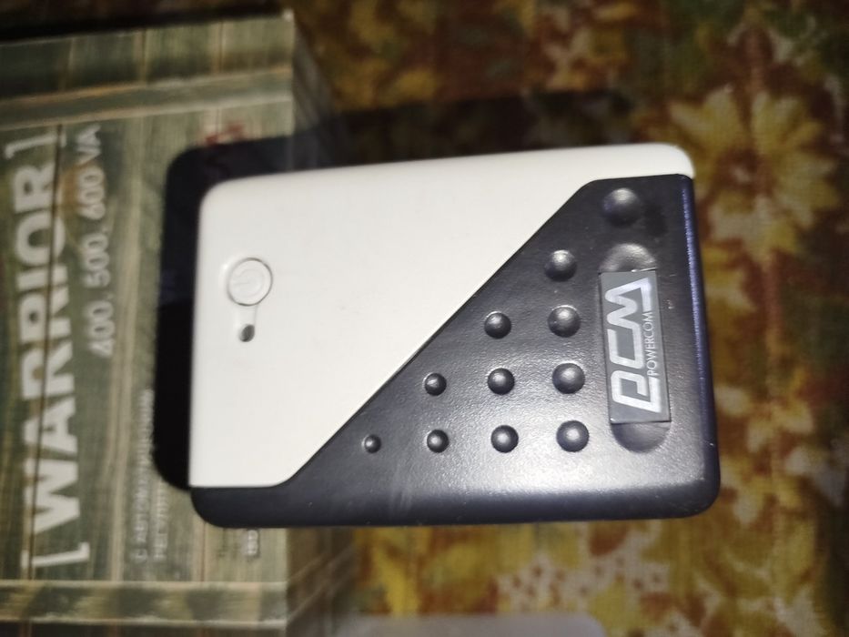 Безперебійник инвектор преобразователь інвертор безперебойник