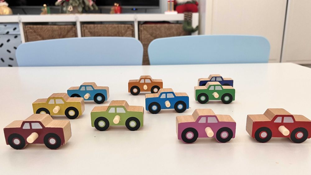 Melissa & Doug Stack and Count Parking Garage z 10 drewnianymi autkami