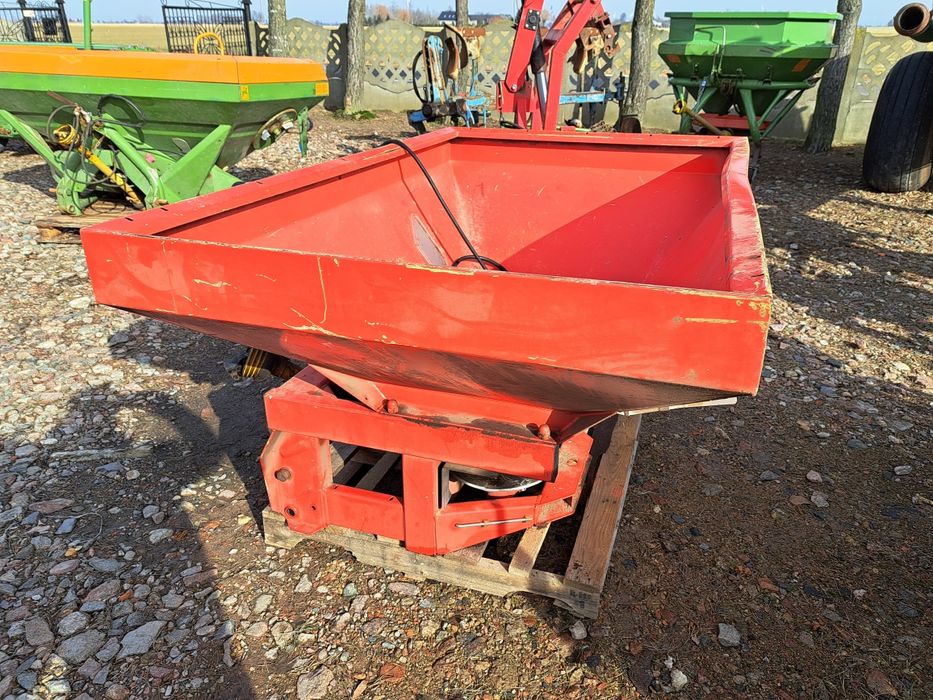 Jak NoWy rozsiewacz RAUCH Zsb mds 901 zam z Niemiec