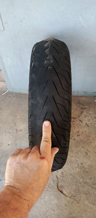 Продам мотошину 100/90-12"