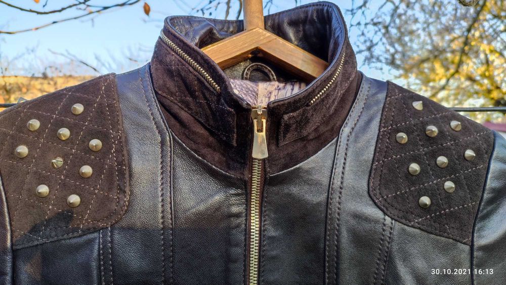 Новая кожанная женская, коричневая  курточка