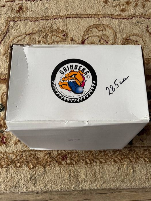 Шкіряні туфлі Grinders