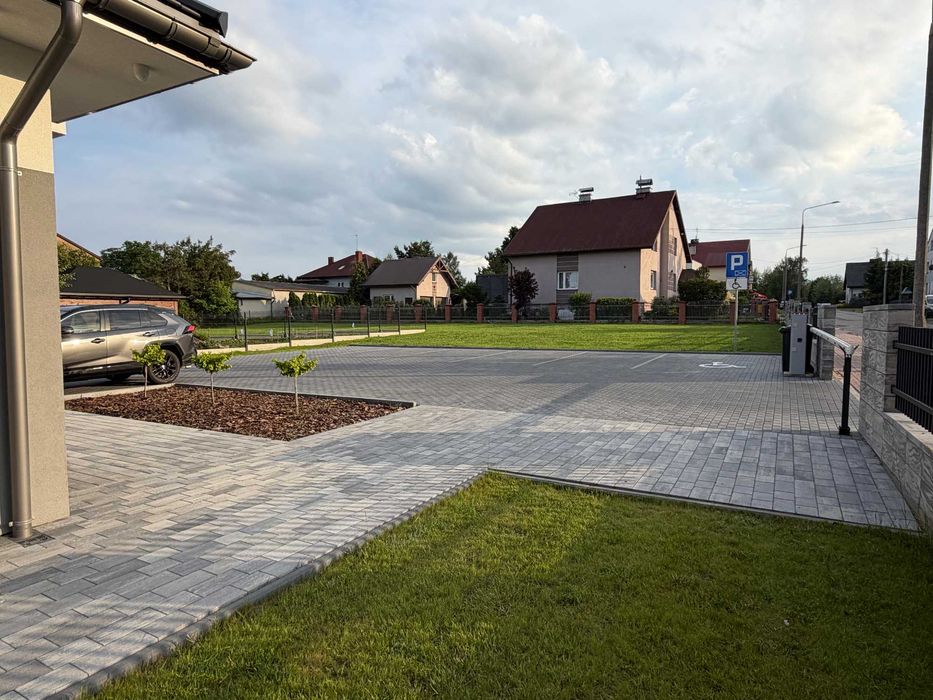 Lokal usługowy 160m2 w bardzo dobrej lokalizacji