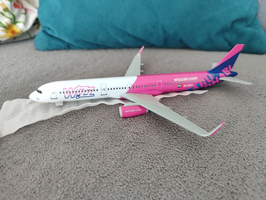 Model Airbus A321 WizzAir