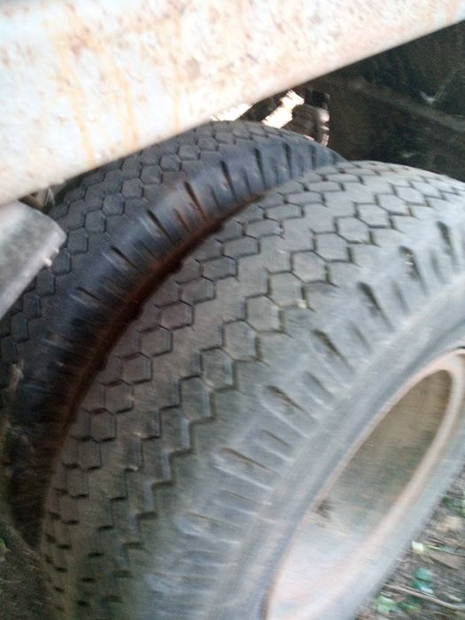 Вантажний причіп камаз.