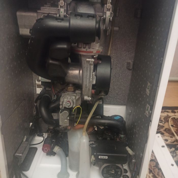 Газовий котел Remeha calenta 28c кондесаційний