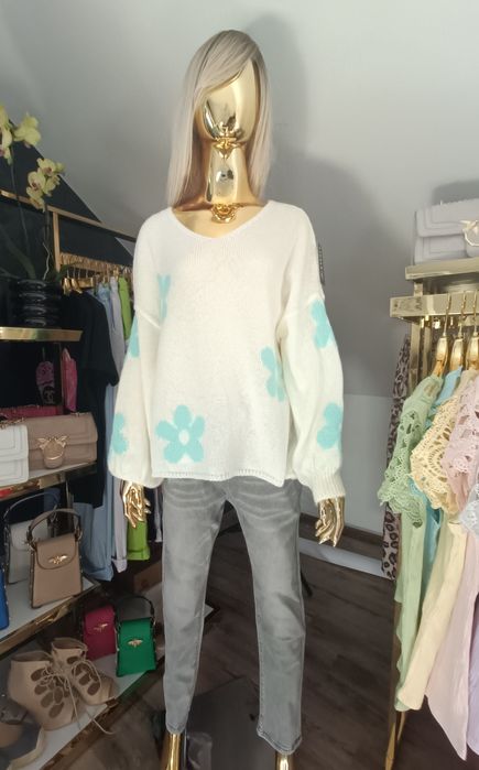 Sweter piękne kolory kwiat. Ostatnie sztuki