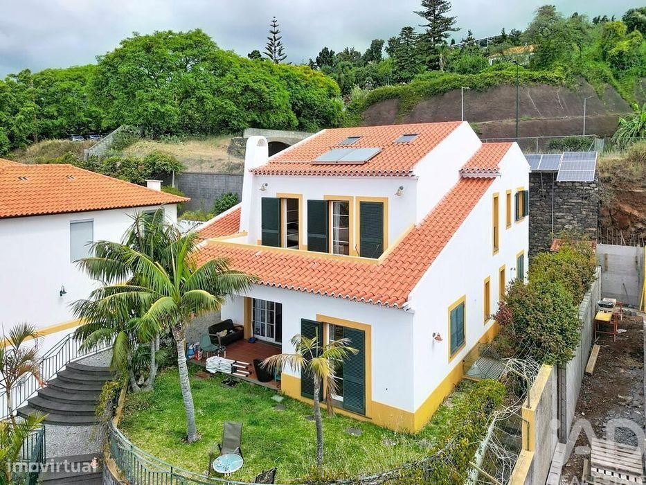 Casa / Villa T5 em Funchal (Santa Maria Maior) de 244 m2