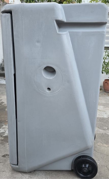 Caixa de arrumaçao de material equestre