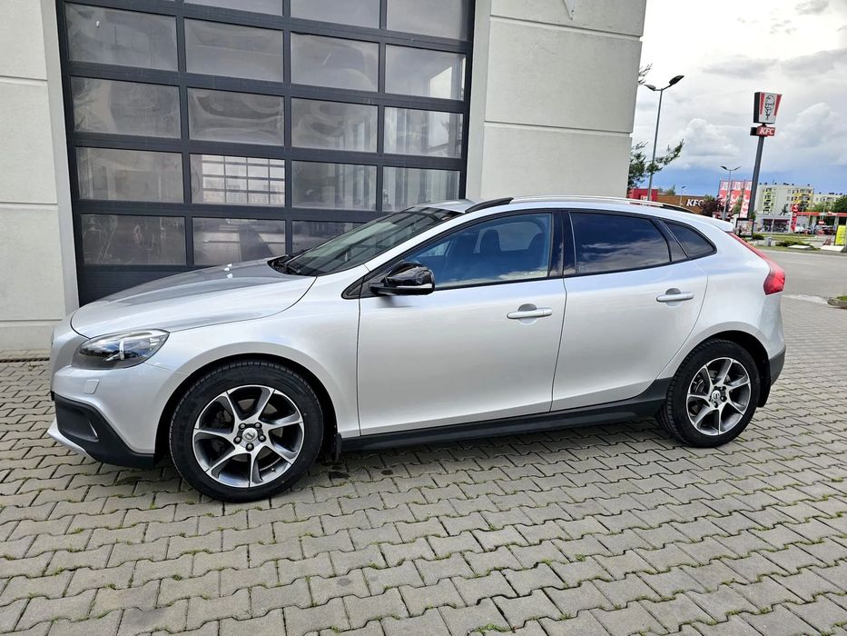 Volvo V40 Cross Country 1.6 HDI 115KM Summum Bezwypadkowy Serwisowany Stan Idealny