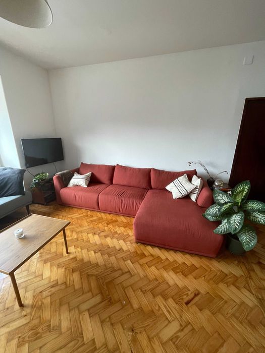 Sofá vermelho 4 lugares no Porto centro