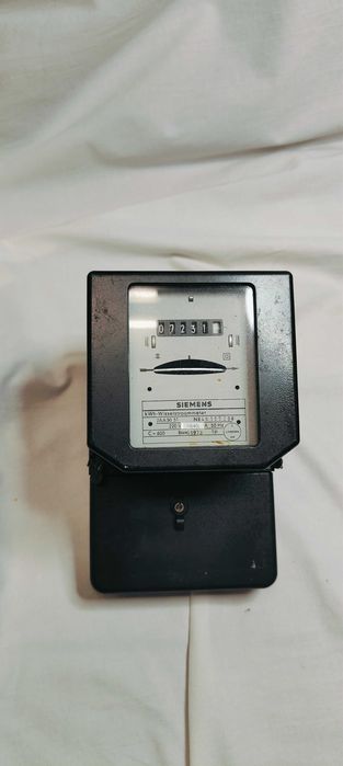Contadores de eletricidade monofásico e trifásio