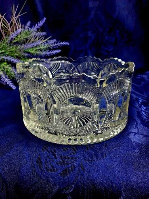 Корона ваза Уршельский з-д прессстекло винтаж ссср конфетница