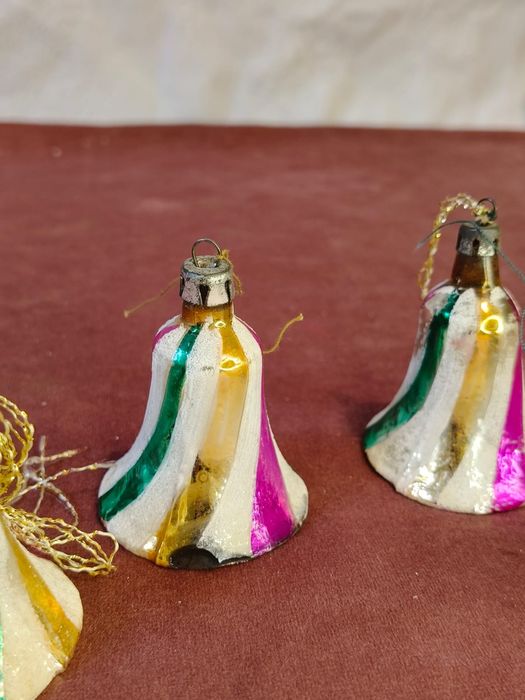 Dzwoneczki bombki PRL