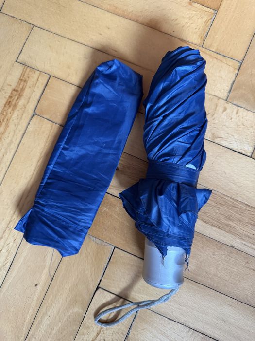 Nowa parasolka firmowa