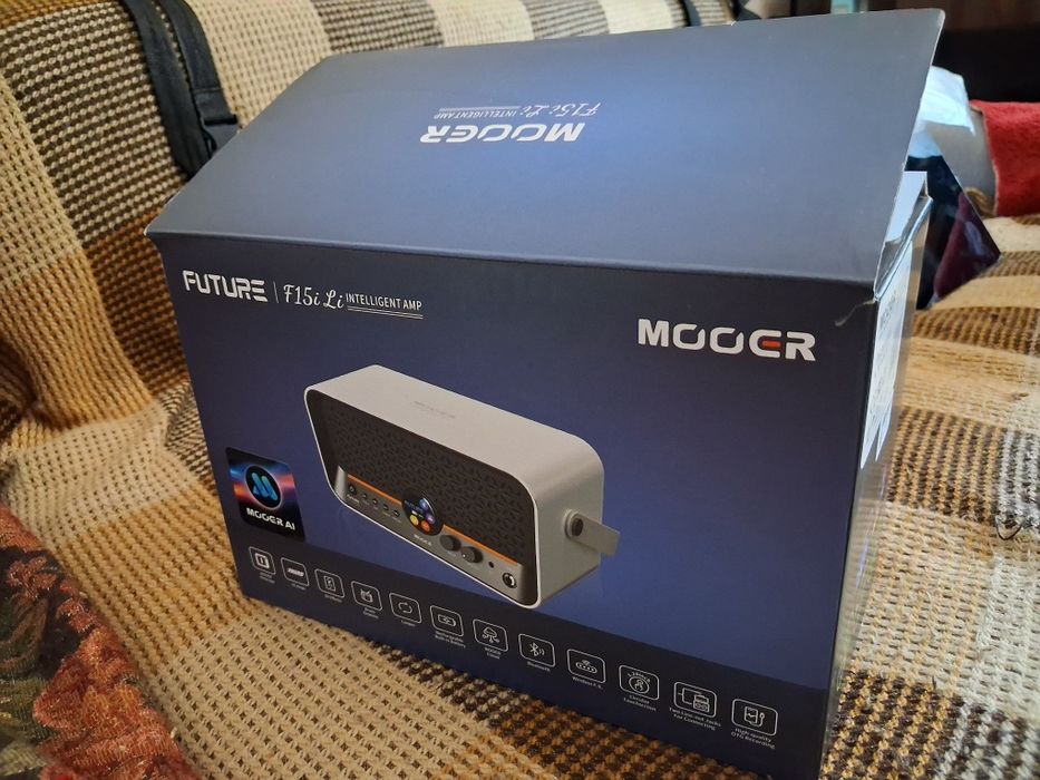 Комбоусилитель для гитары Mooer F15i White