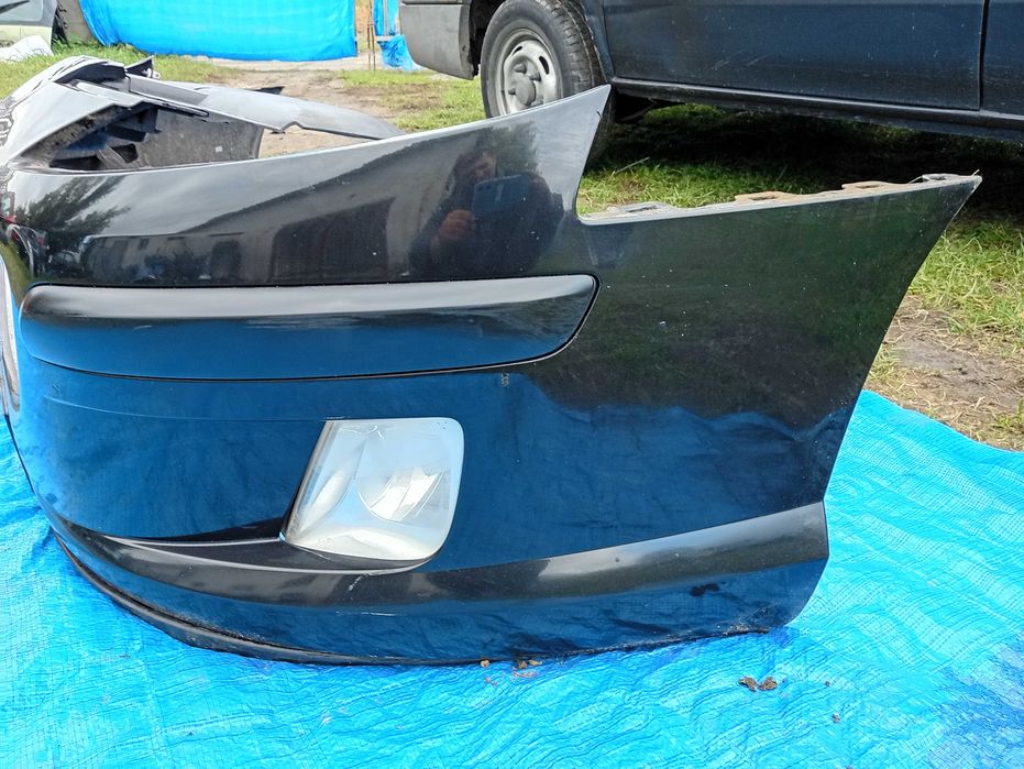 Peugeot 407 zderzak przod czarny EXLD