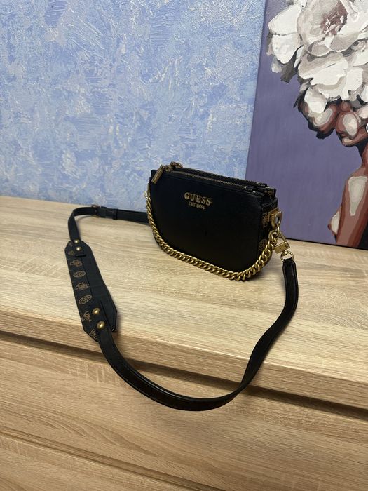 Оригінальна сумка GUESS в ідеальному стані