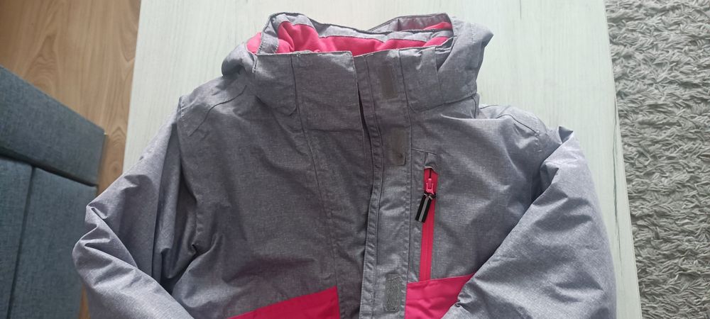 Kurtka narciarska super stan 146/152