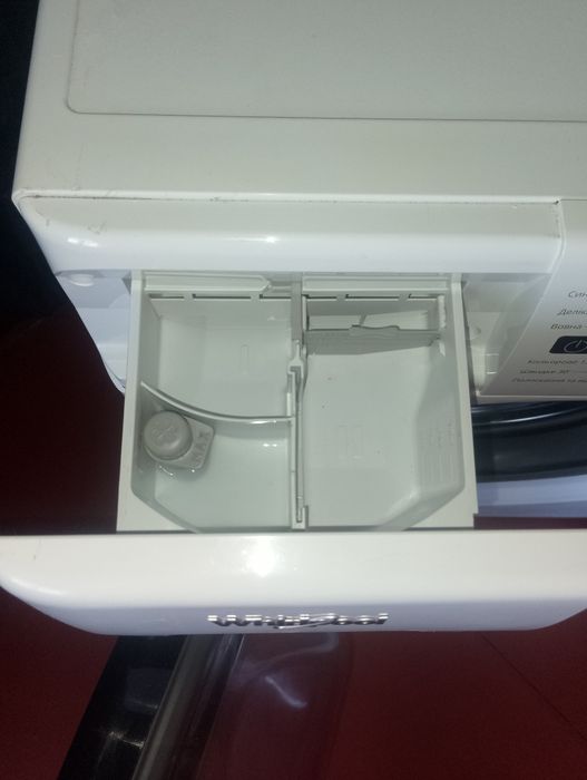 Продам пральну машину  Whirlpool