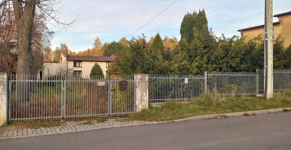 Dom z działką Repty