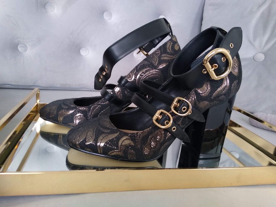 Czółenka, półbuty Guess rozmiar 38 złoto, czerń