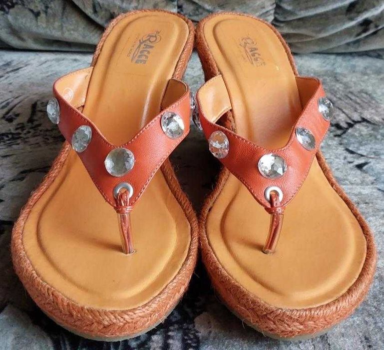 Klapki japonki koturn