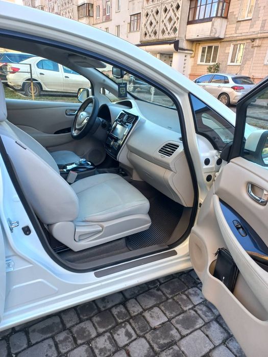 Nissan Leaf 2015