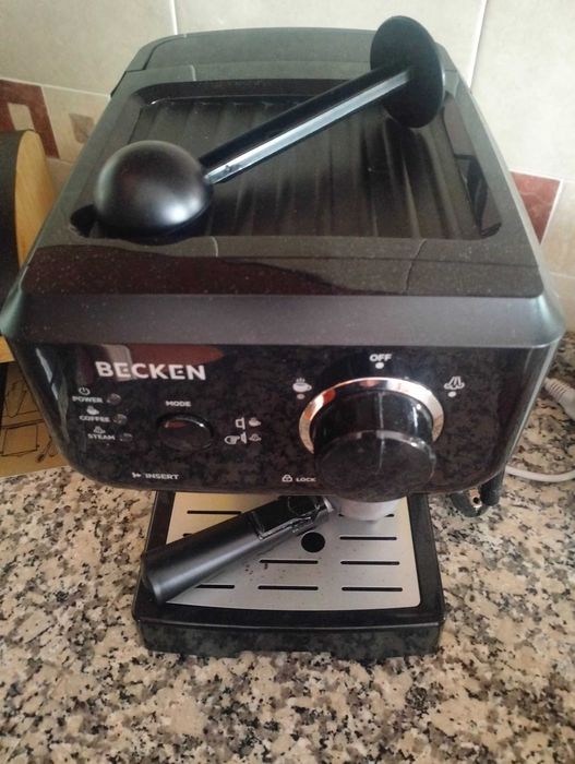 Máquina de café marca becken