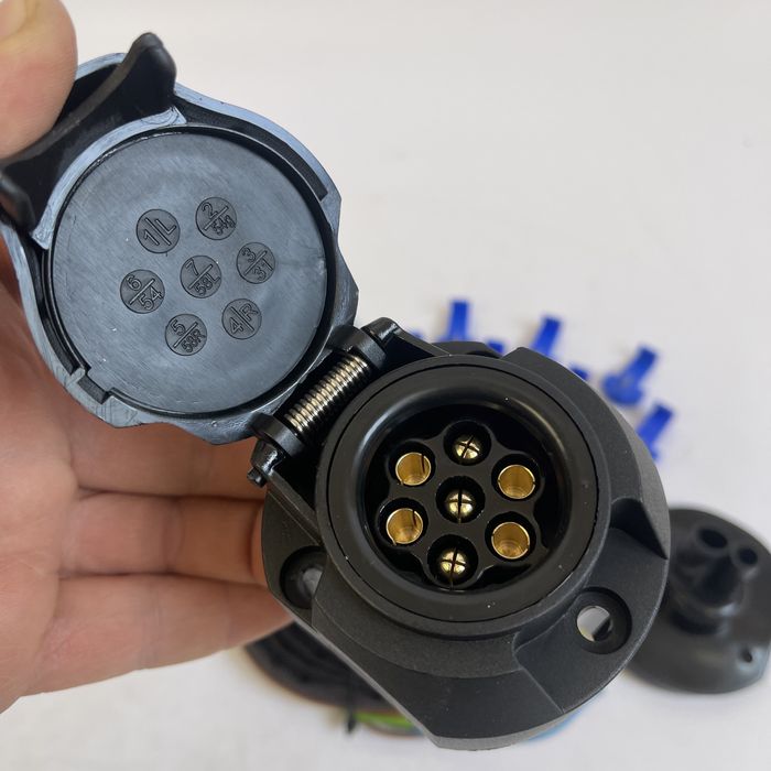 Электропакет фаркопа. Проводка на фаркоп. Розетка. Фишка