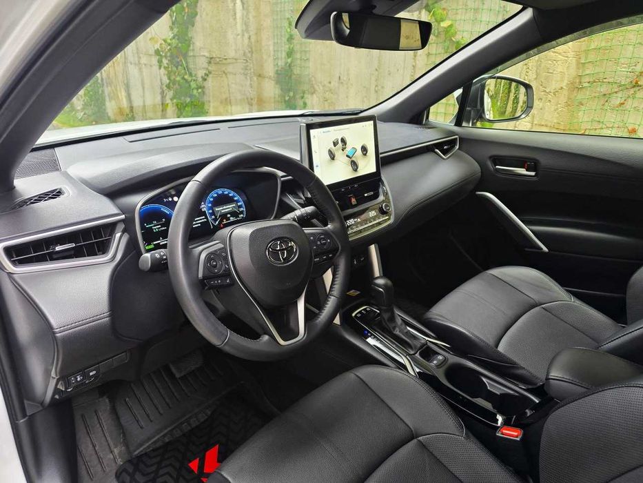 Продам  Toyota Corolla Cross 2024. Можна в розстрочку, під викуп.