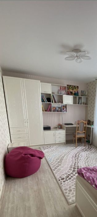 Меблі в дитячу,спальня. Шкаф,письменний стіл,тумба.Стінка