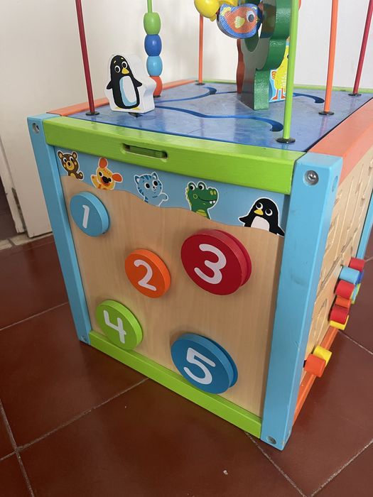 Brinquedo sensorial/educativo