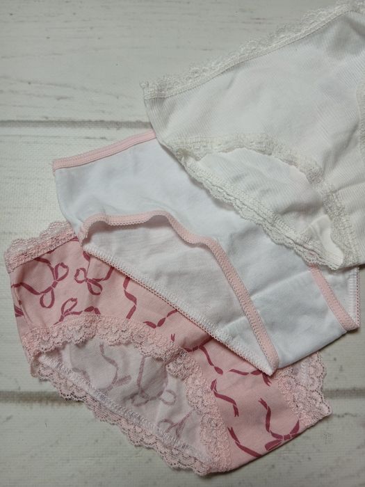 Majtki dziewczęce 3 pary z koronką białe różowe Primark 1/2 lata