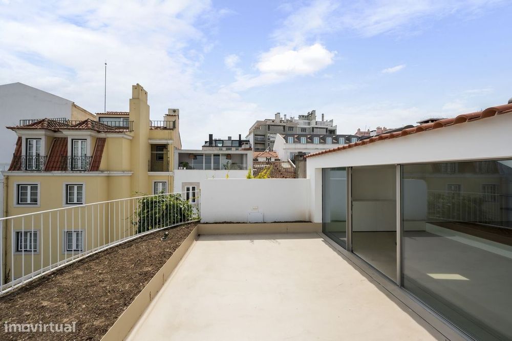 Moradia T4 com jardim, Lapa, Lisboa