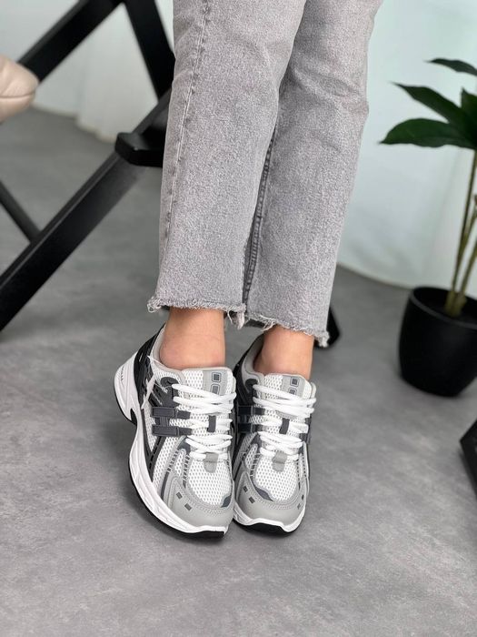 Стильні  шкіряні, сітка кросівки беж, сірі , N