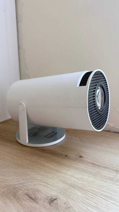 Смарт проєктор HY300  projector