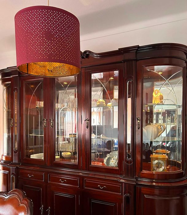 Conjunto de sala de jantar clássico