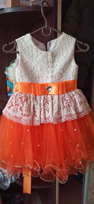 Сукні на випуск для принцес 122 см